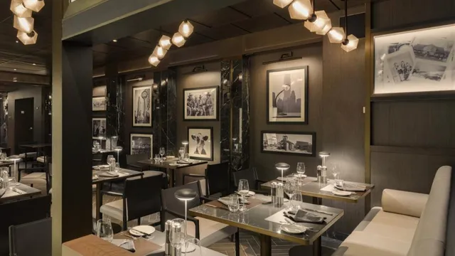 Ресторан Marble & Co Grill Лайнера Explora III